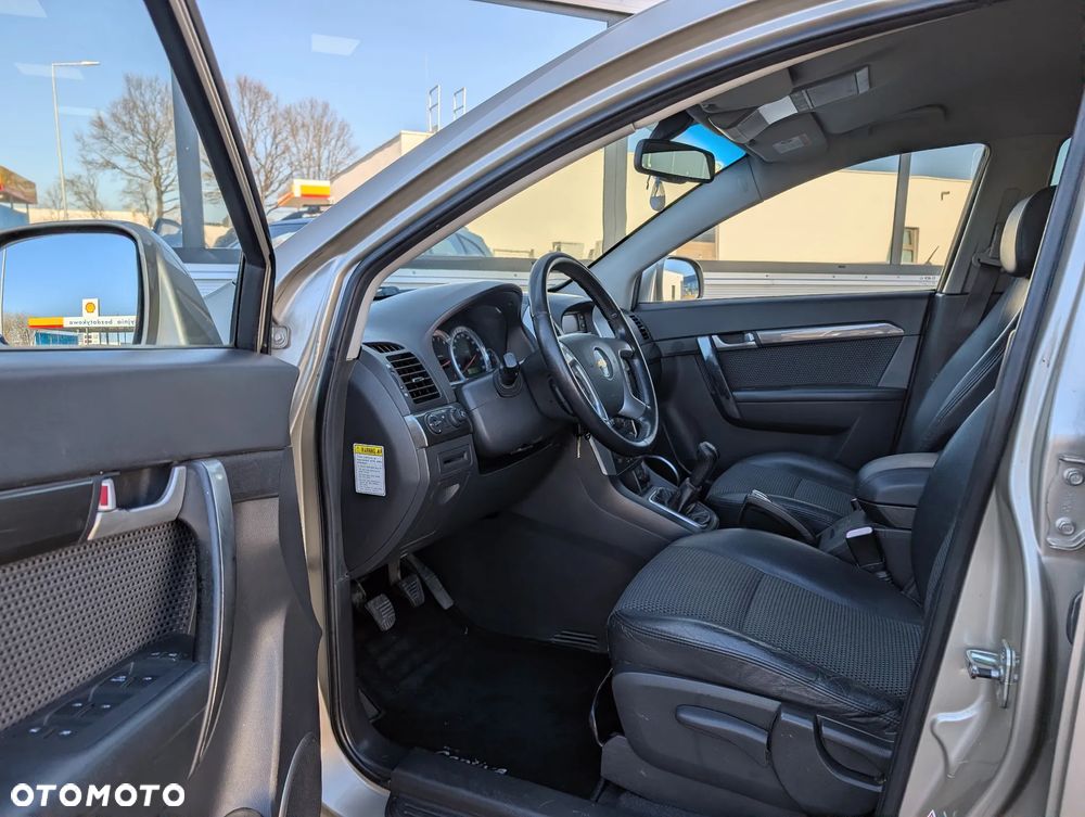 Chevrolet Captiva 2.4 4WD 7 Sitzer LT - 14