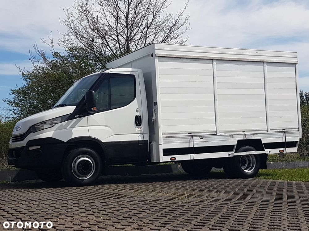 Iveco 70C18 KONTENER ROLETY BOK DO TRANSPORTU WODY 3,66x2,21x1,86 KLIMA DMC 7000KG RAMA PODWOZIE - 36