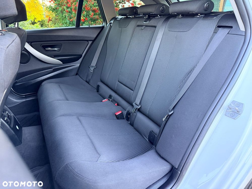 BMW Seria 3 - 27