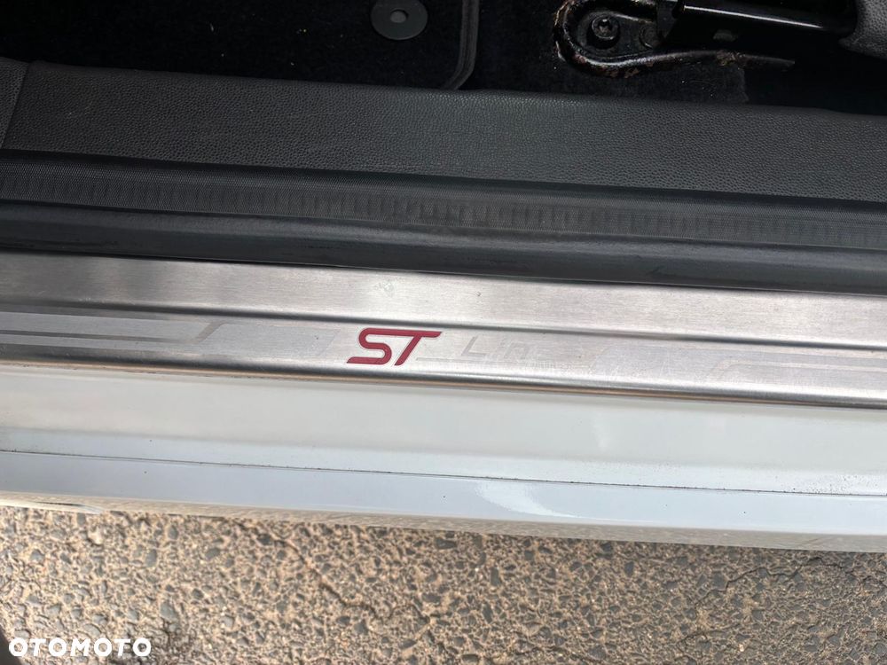 Ford Fiesta 1.0 EcoBoost STart-Stop ST-LINE - 21