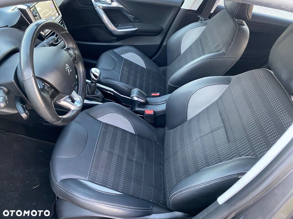 Peugeot 2008 1.6 e-HDi Allure S&S - 28