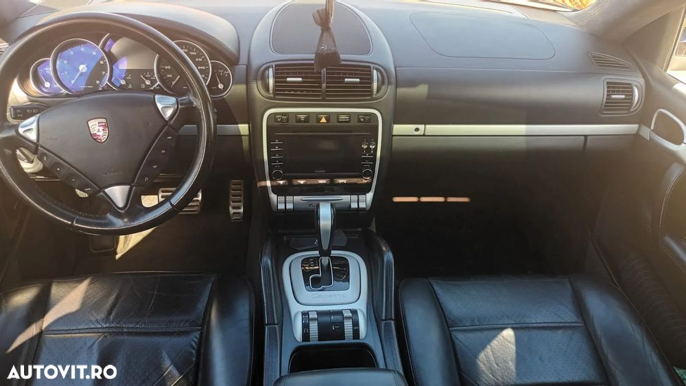 Porsche Cayenne Turbo S Aut - 21