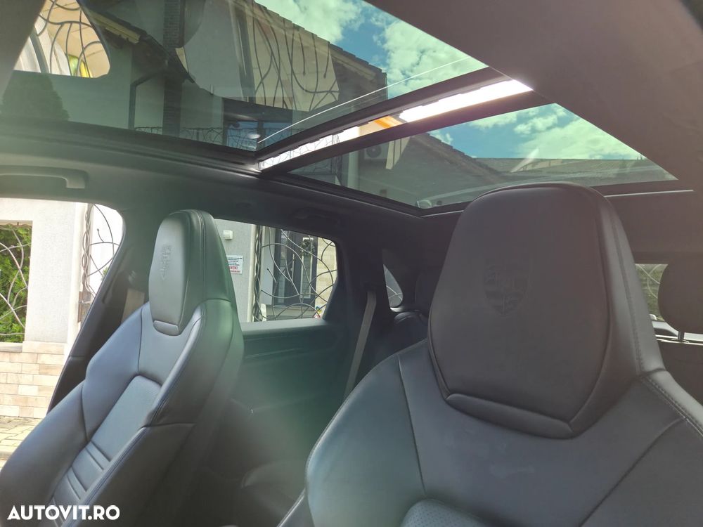 Porsche Cayenne E-Hybrid Tiptronic S - 2