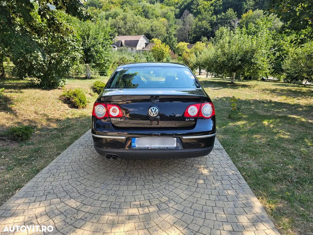 Volkswagen Passat 2.0 TDI Highline - 5