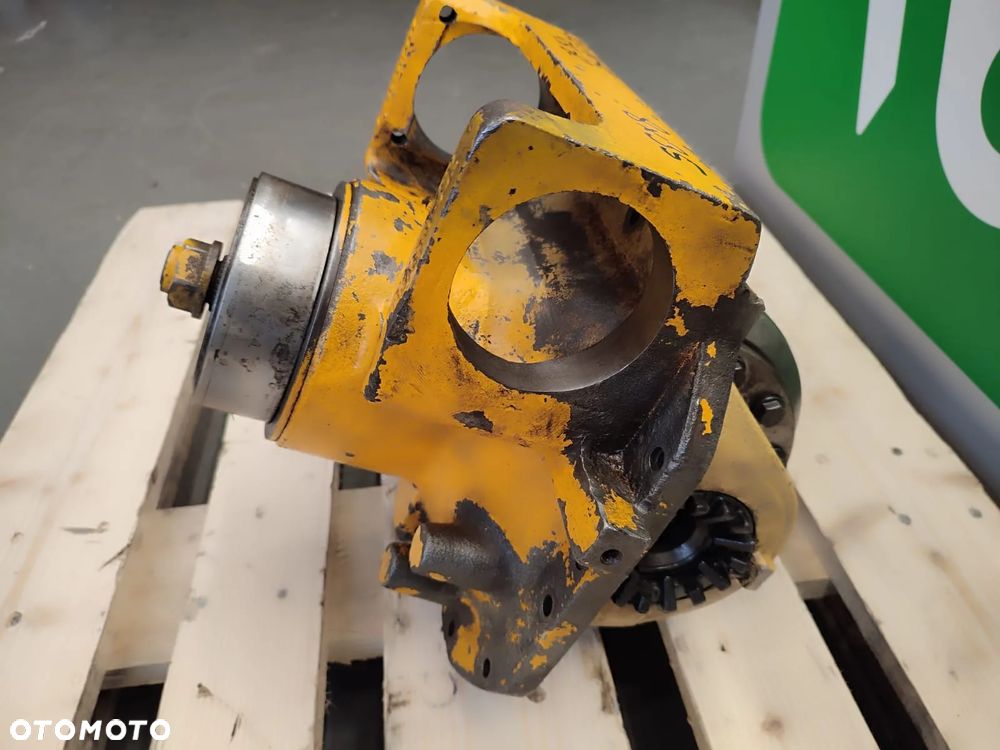 Dyferencjał 8X35 JCB 531-70 - 7