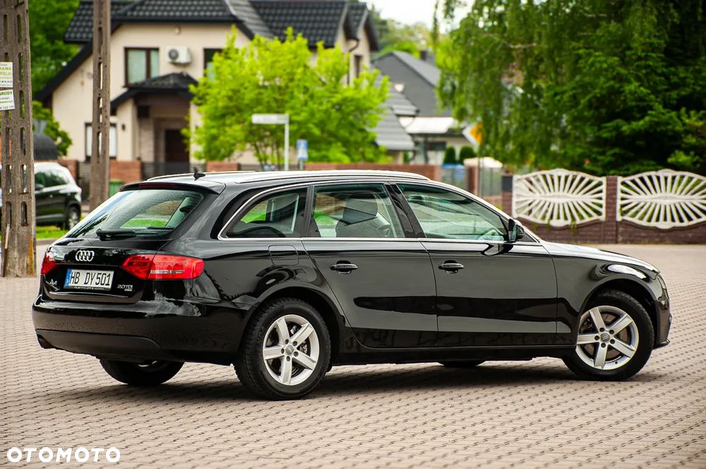 Audi A4 Avant 2.0 TDI DPF quattro Ambiente - 17