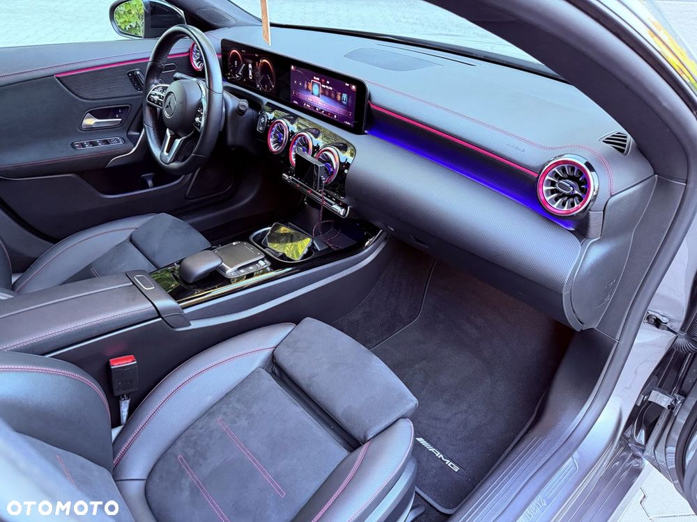 Mercedes-Benz CLA 250 4Matic 7G-DCT AMG Line - 10
