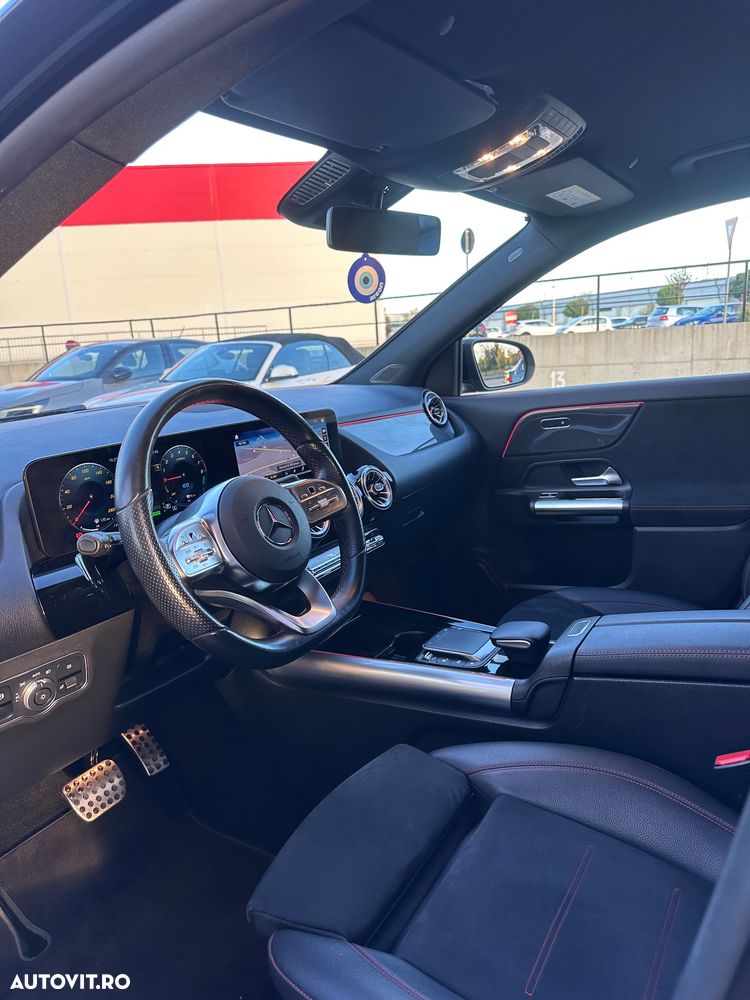 Mercedes-Benz GLA - 9