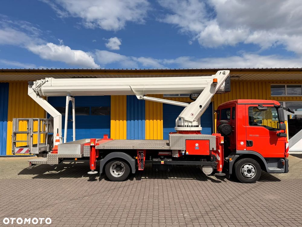 Ruthmann T330 (33m w bok 21,2m)Mercedes Atego, MAN TGL7.150 - 3
