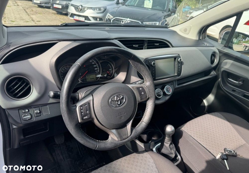 Toyota Yaris - 18