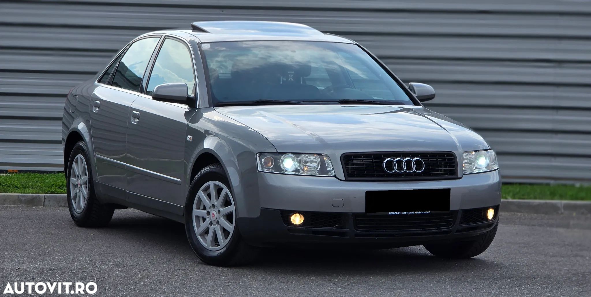 Audi A4 - 1
