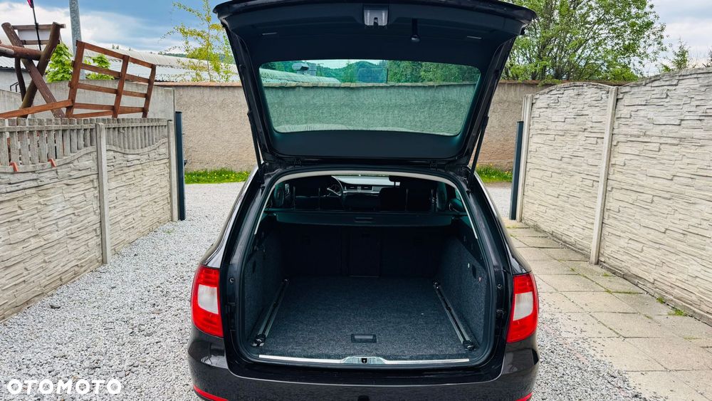 Skoda Superb 2.0 TDI DSG Exclusive - 25