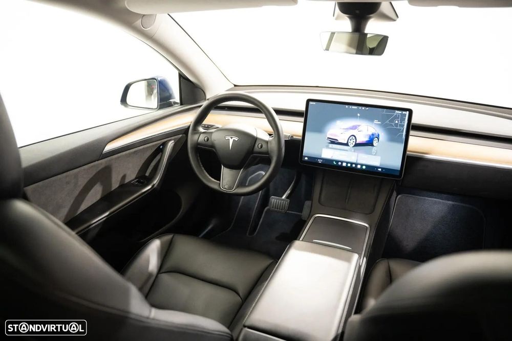 Tesla Model Y Long Range Dual Motor AWD - 10