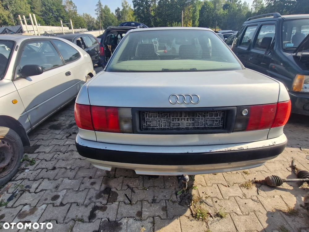 Lampa / lampy / tył / prawa / lewa - AUDI 80 B4 - 2