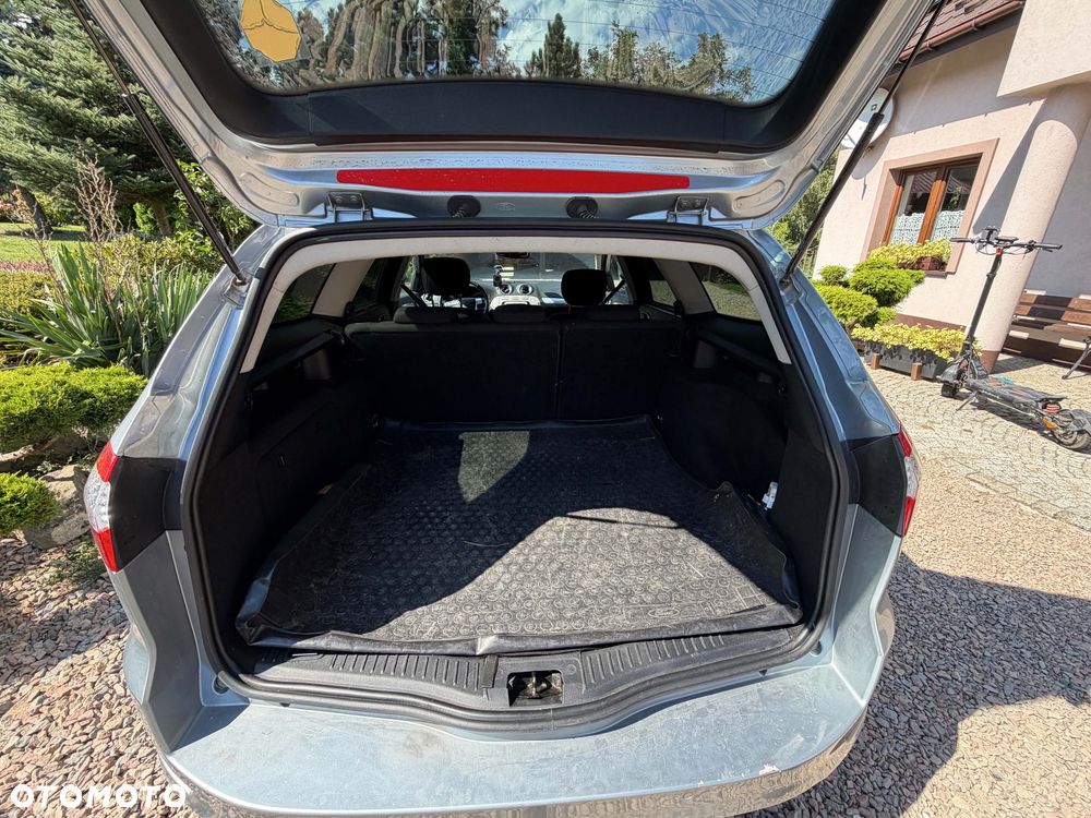 Ford Mondeo - 4