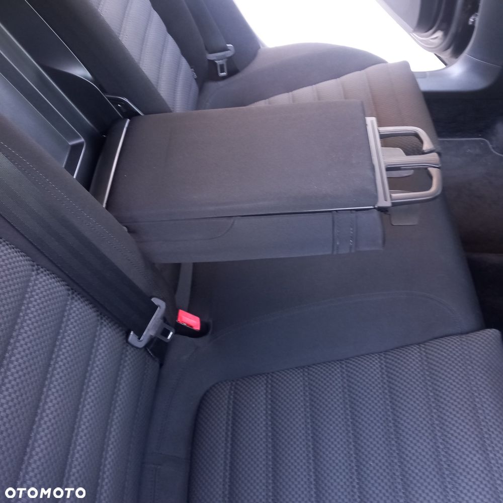 Volkswagen Passat 1.8 TSI R-Line Edition Plus - 20