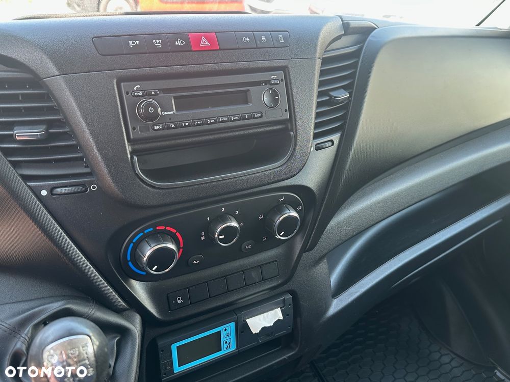 Iveco Daily 35S14 2018 / 2019 Rok Chłodnia 6 palet - 10