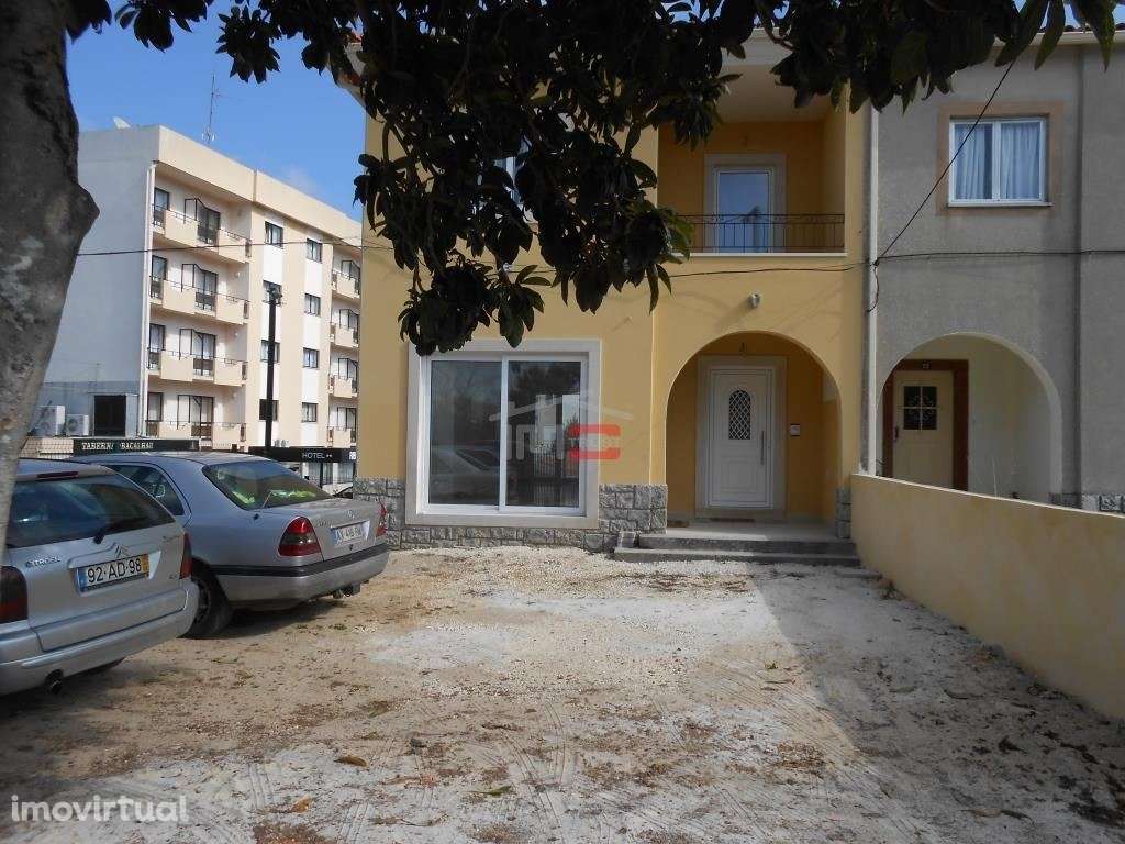 Moradia Habitação e comércio - Grande imagem: 2/30