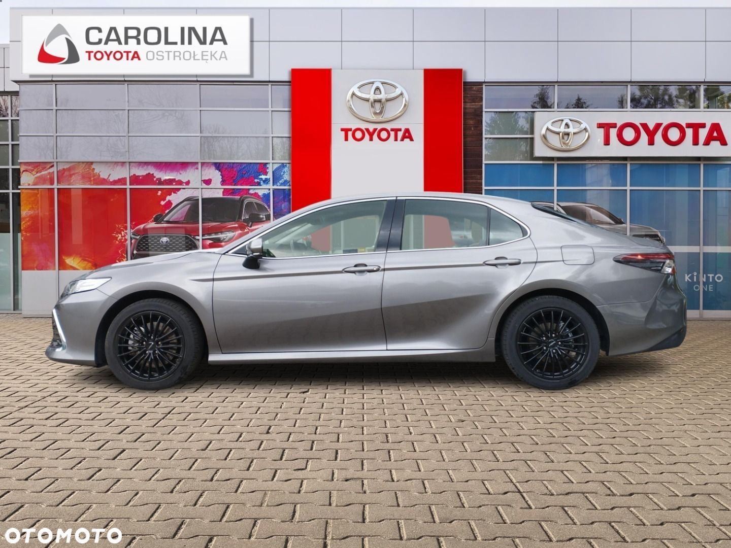 Toyota Camry - 2