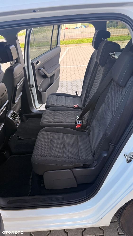 Volkswagen Touran 1.6 TDI SCR (BlueMotion Technology) DSG Trendline - 13