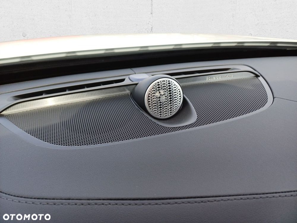 Volvo XC 90 - 22