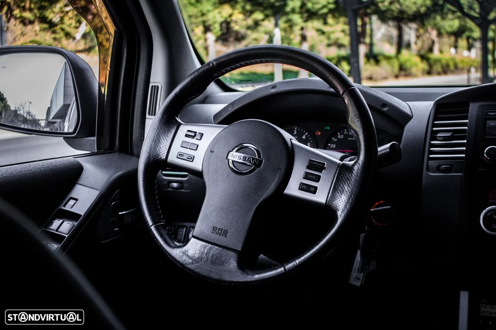 Nissan Navara 2.5 dCi CD SE AT 4WD - 33