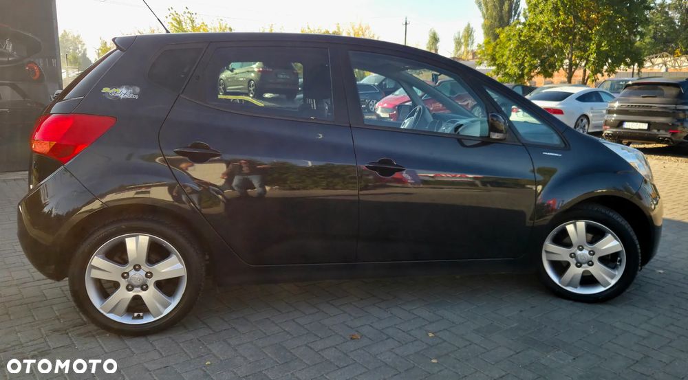 Kia Venga 1.6 CRDi 128 Titanium Collection - 18