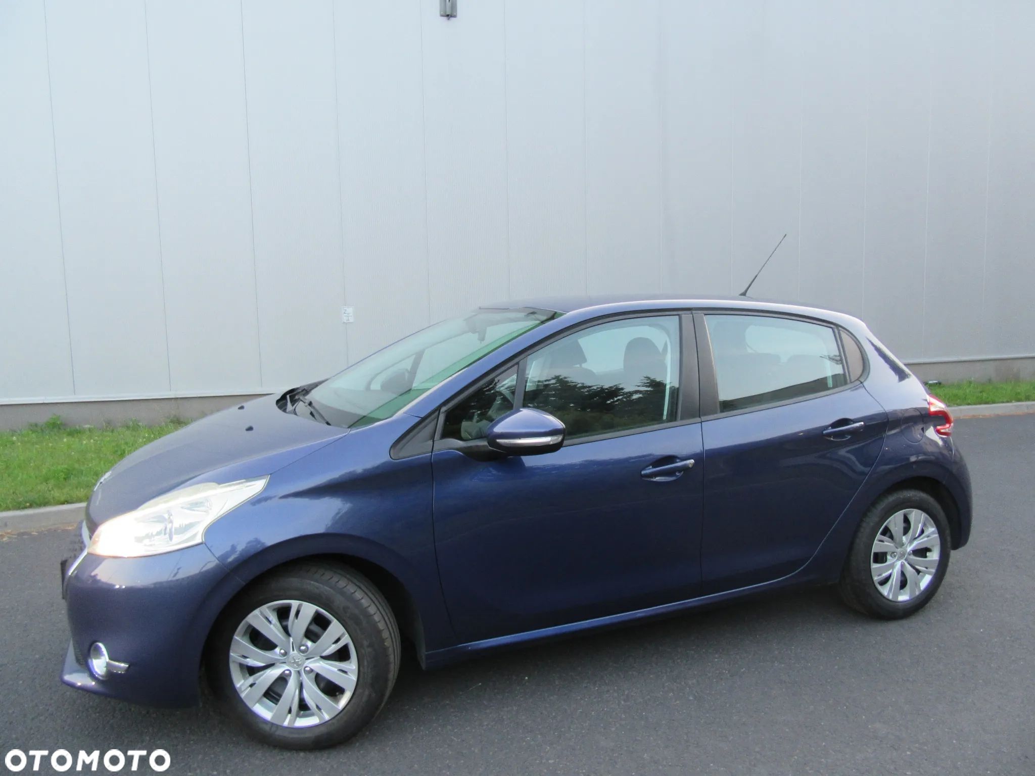 Peugeot 208 1.2 PureTech Allure - 1