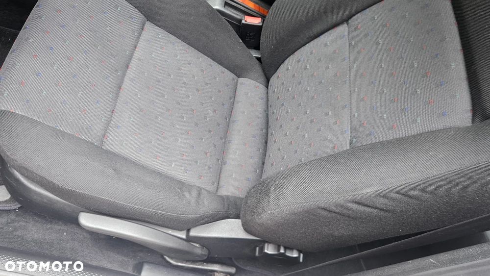 Volkswagen Passat - 15