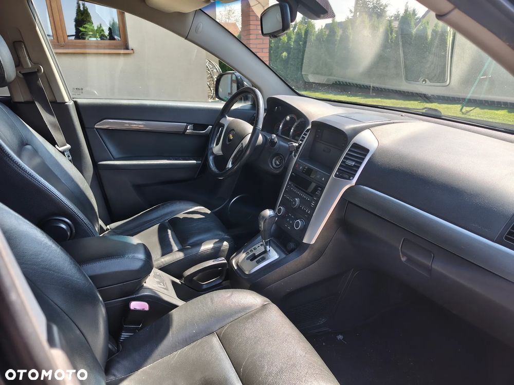 Chevrolet Captiva 2.0 d LT medium - 11