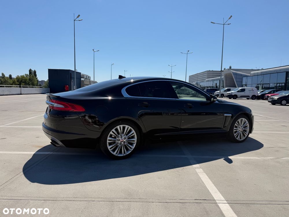 Jaguar XF 3.0 T AWD Premium Luxury - 5
