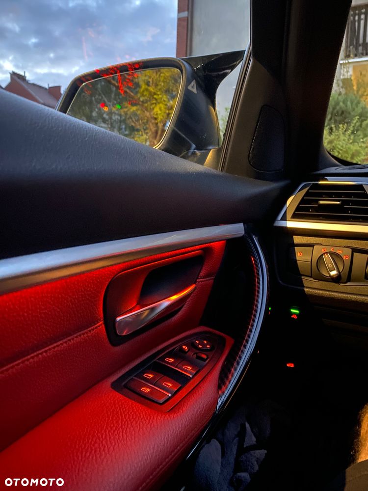 BMW Seria 3 330i xDrive Luxury Line Purity - 11