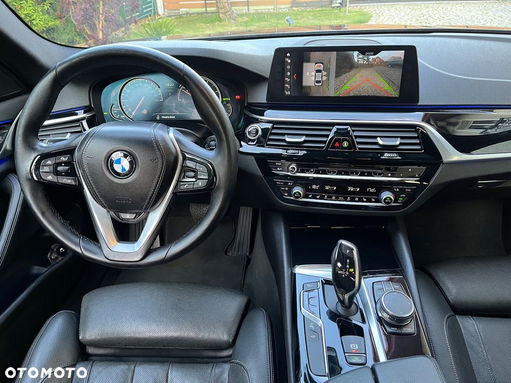 BMW Seria 5 520d xDrive Sport Line sport - 14