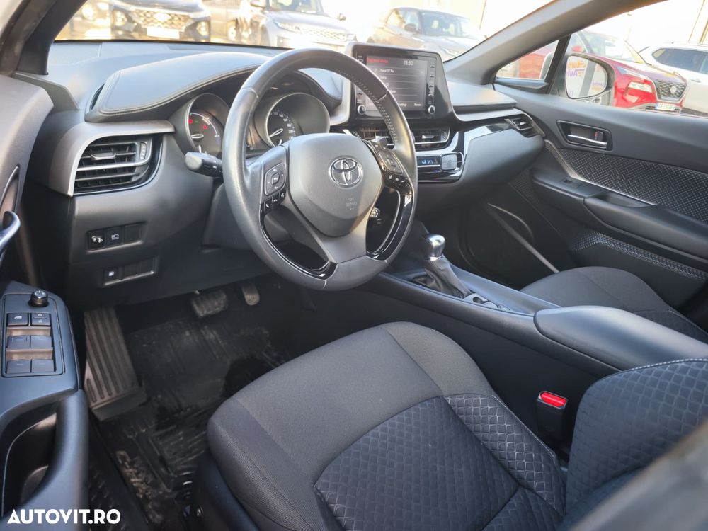 Toyota C-HR 1.8 HSD 122 CP 4x2 CVT Core - 10