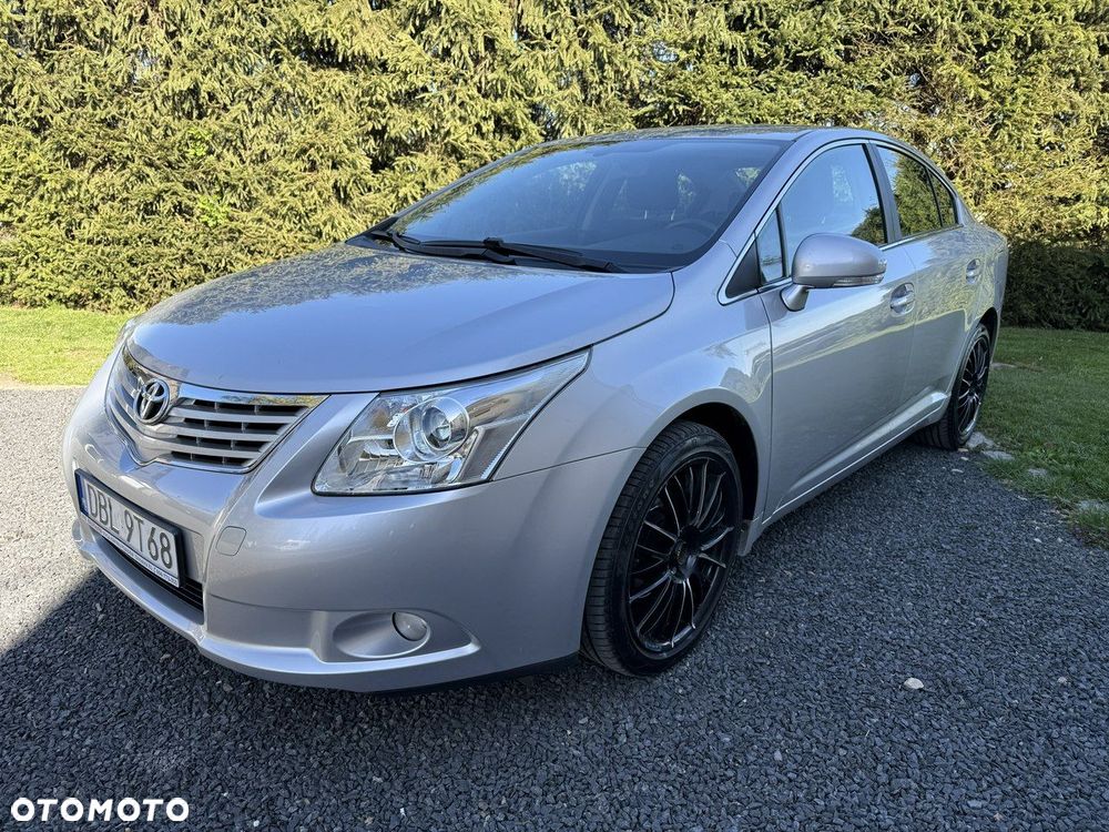 Toyota Avensis 1.8 Style - 1