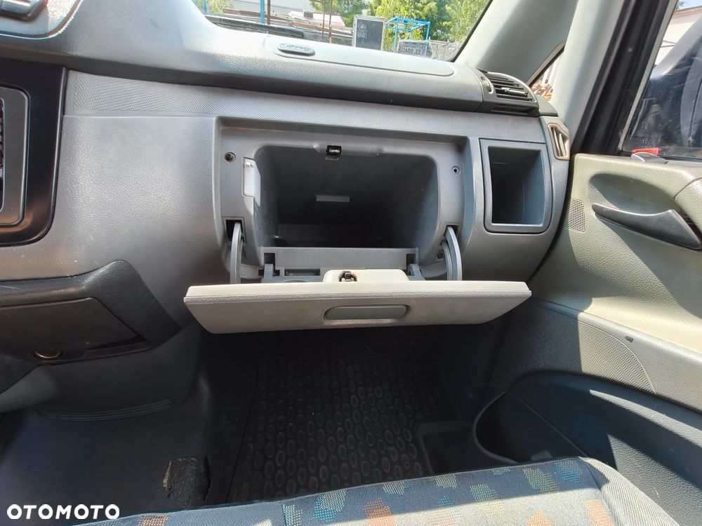 Mercedes-Benz Vito Univan 639.603 - 16