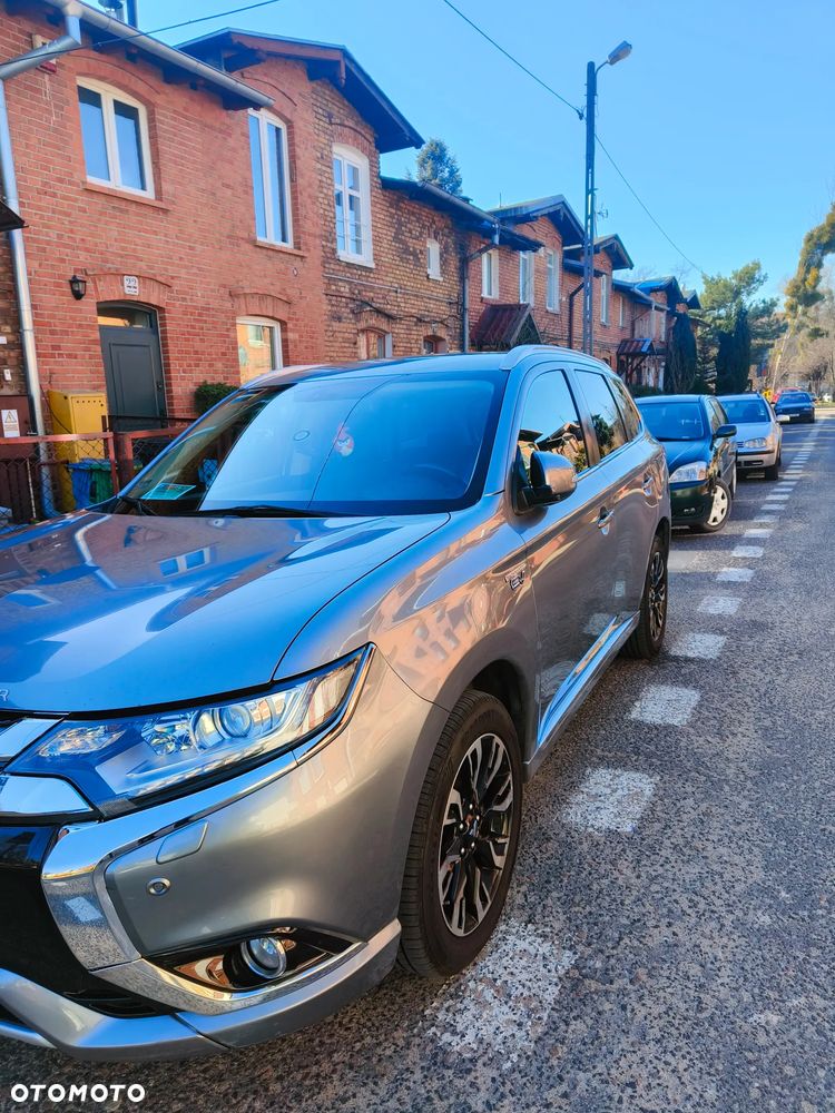 Mitsubishi Outlander 2.0 4WD Plus - 8