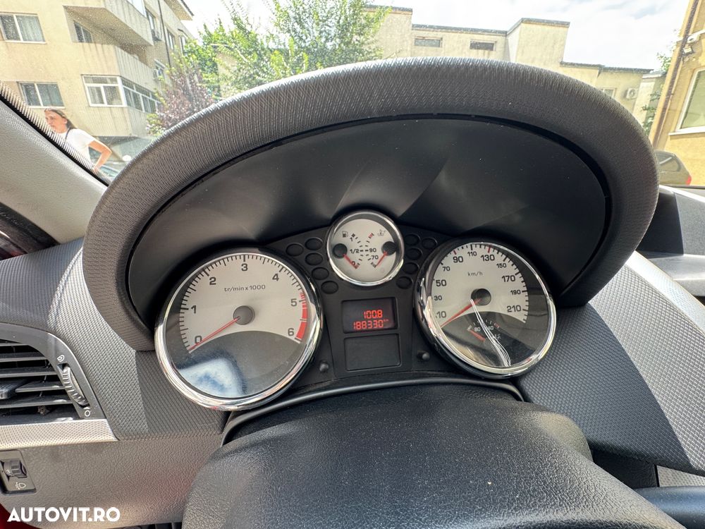 Peugeot 207 1.6HDI Sport - 8