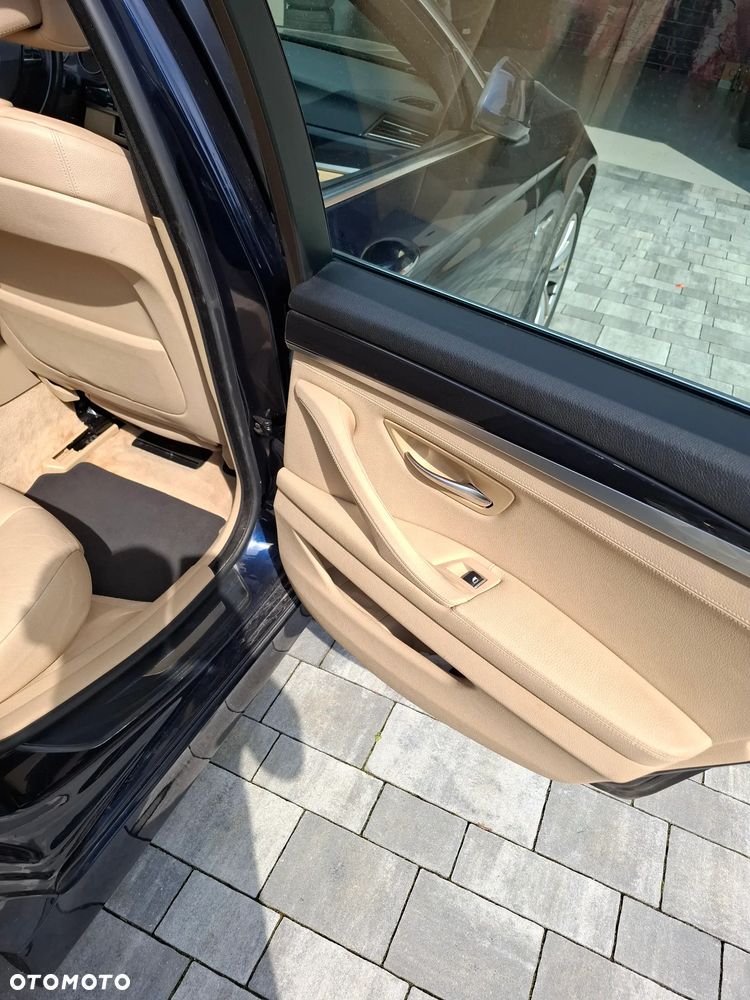 BMW Seria 5 520d - 8