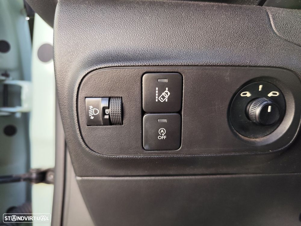 Citroën C3 1.2 PureTech Feel - 30