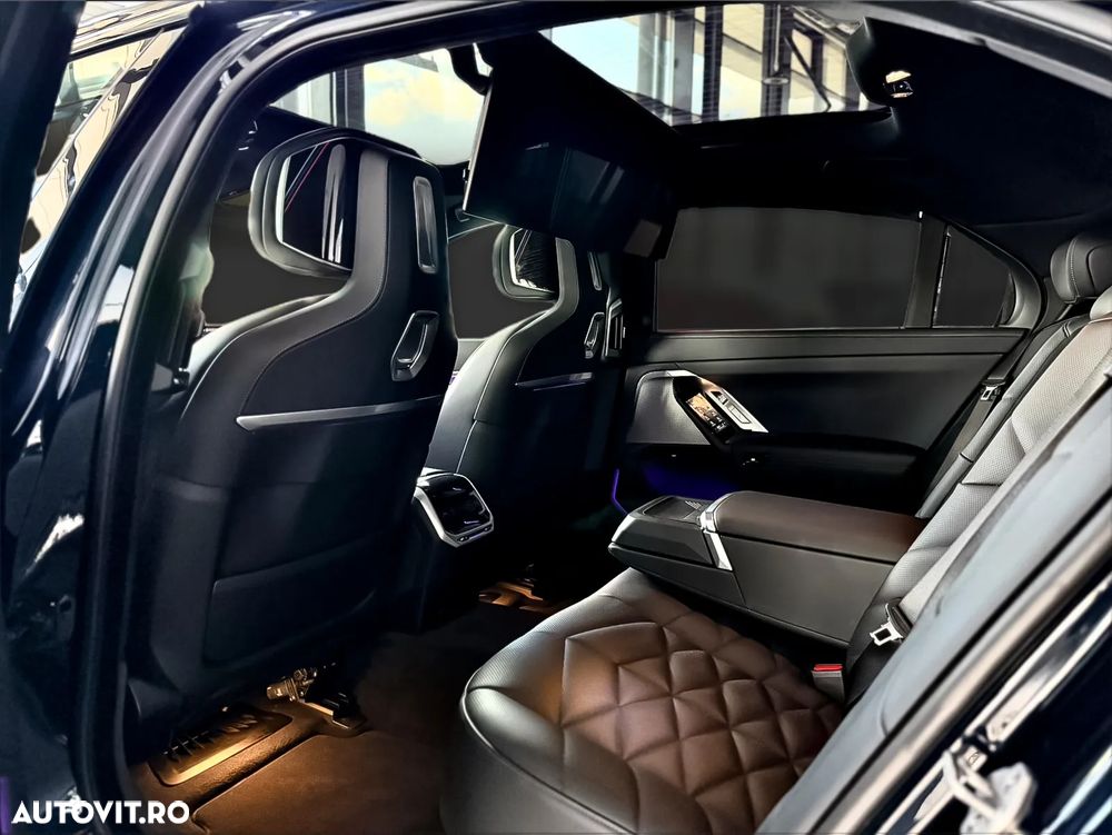 BMW Seria 7 - 12