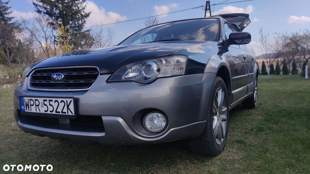 Subaru Outback 3.0R Automatik - 1