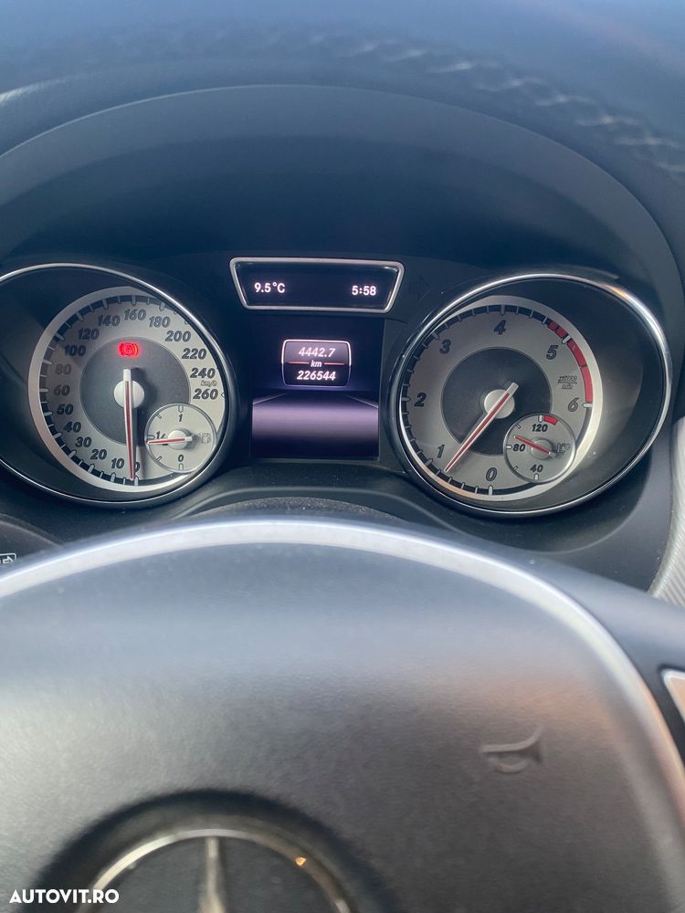 Mercedes-Benz GLA 200 (CDI) d - 13