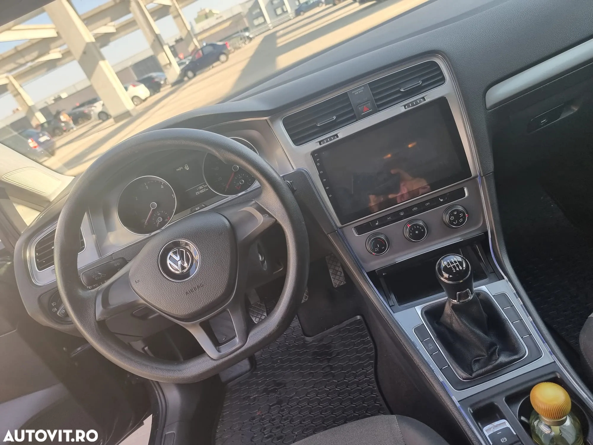 Volkswagen Golf 1.6 TDI DPF BMT Highline - 11