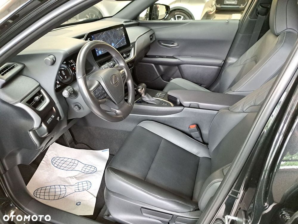 Lexus UX 250h GPF F Sport Design 2WD - 28