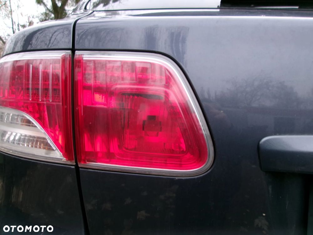 LAMPA PRAWA LEWA TYŁ Z KLAPY AVENSIS T27 09-12 KOMBI EU - 2