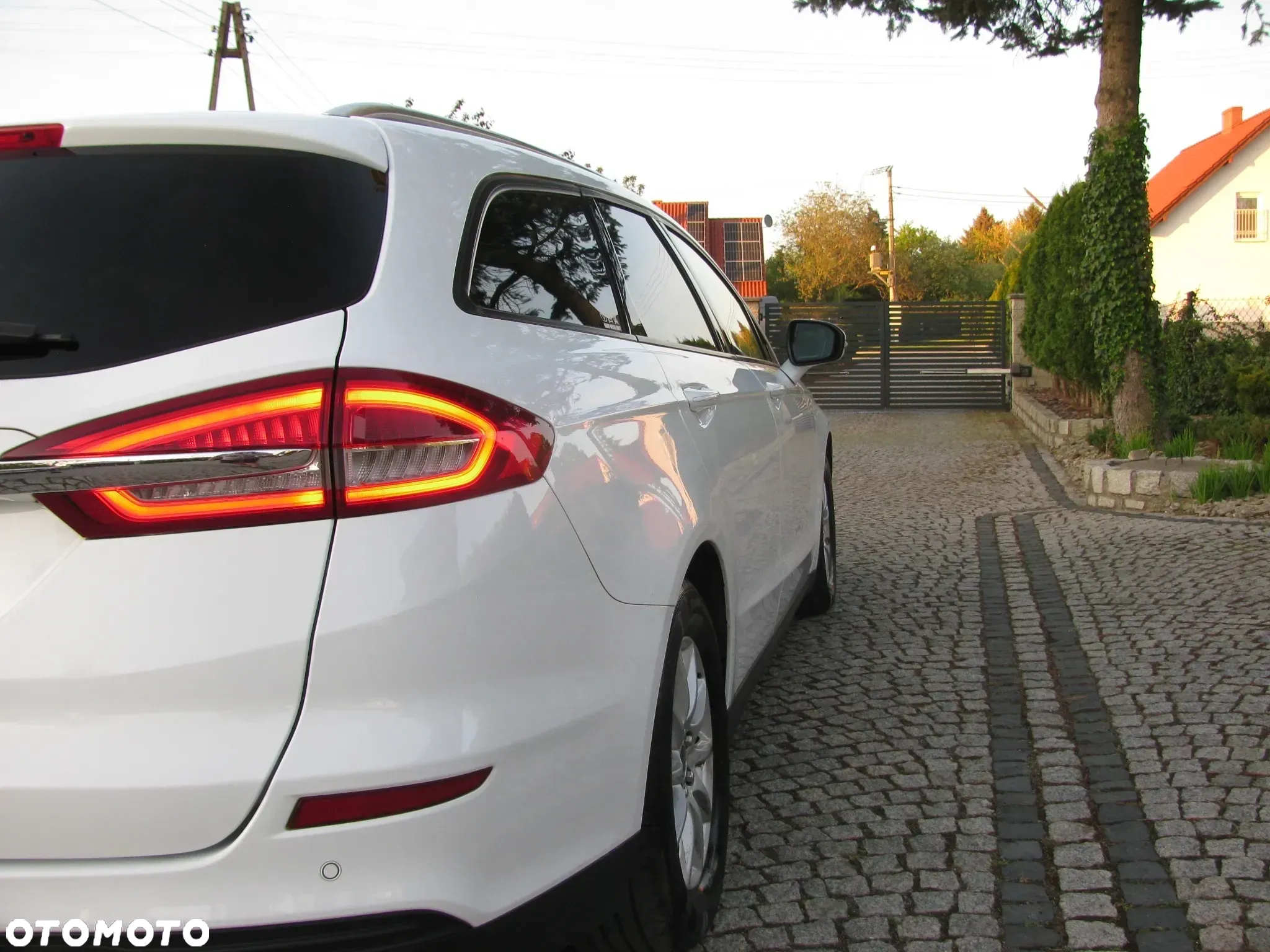 Ford Mondeo - 33
