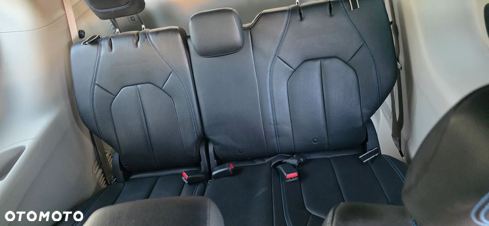 Chrysler Pacifica - 26