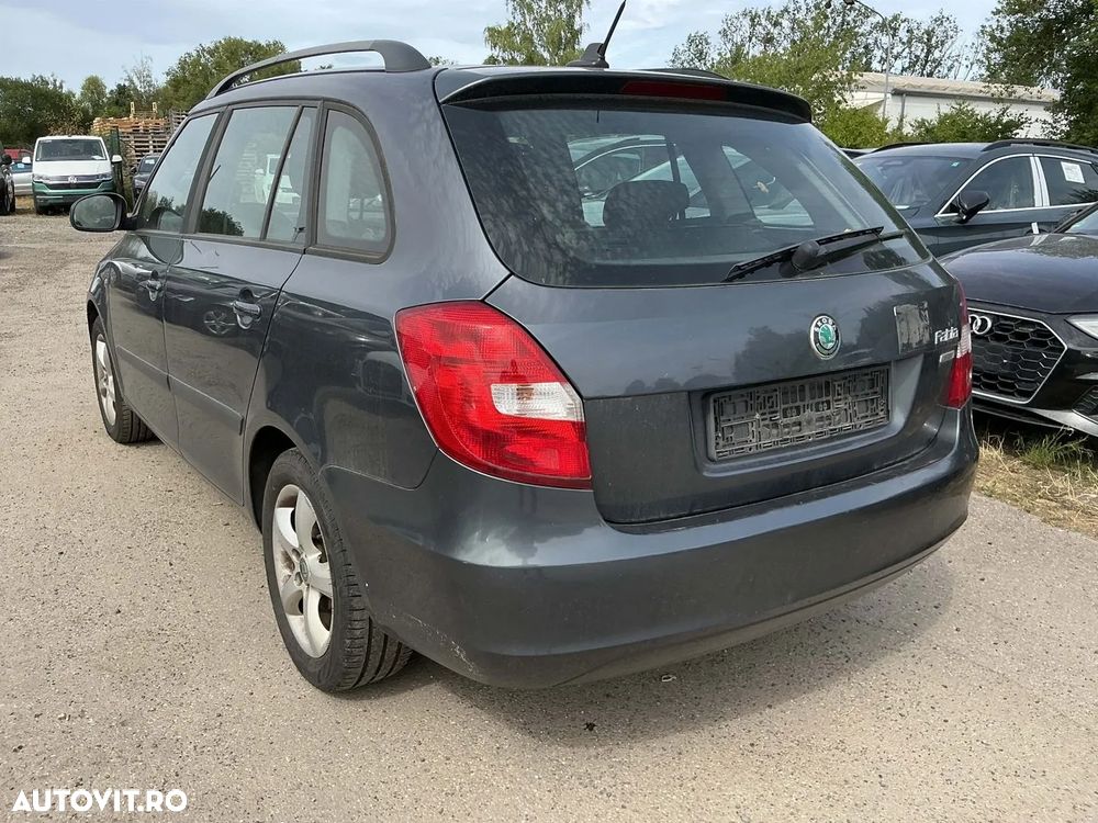 Skoda Fabia 1.2 HTP Ambiente - 3