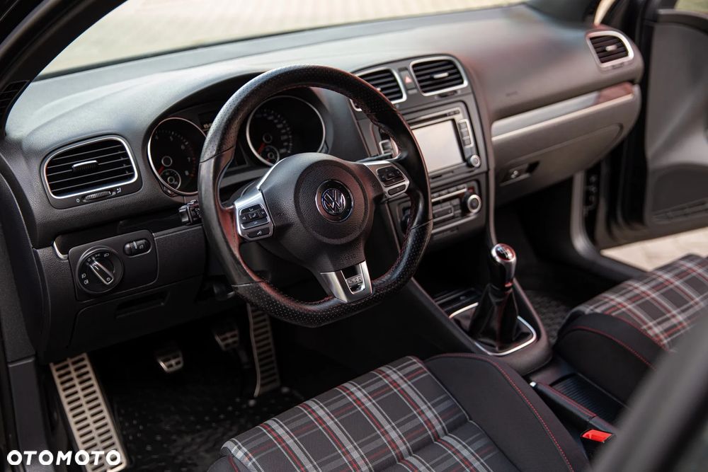 Volkswagen Golf 2.0 TSI GTI - 8